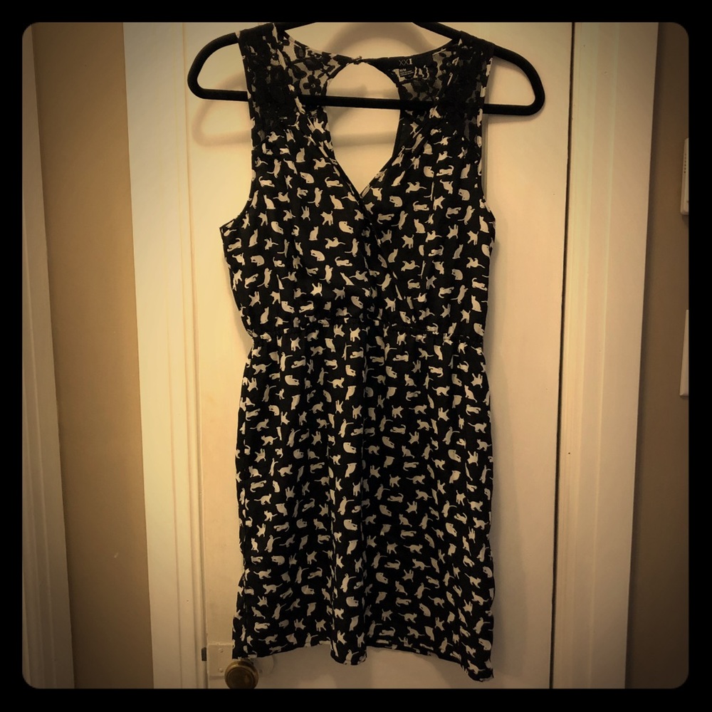 Cat dress M